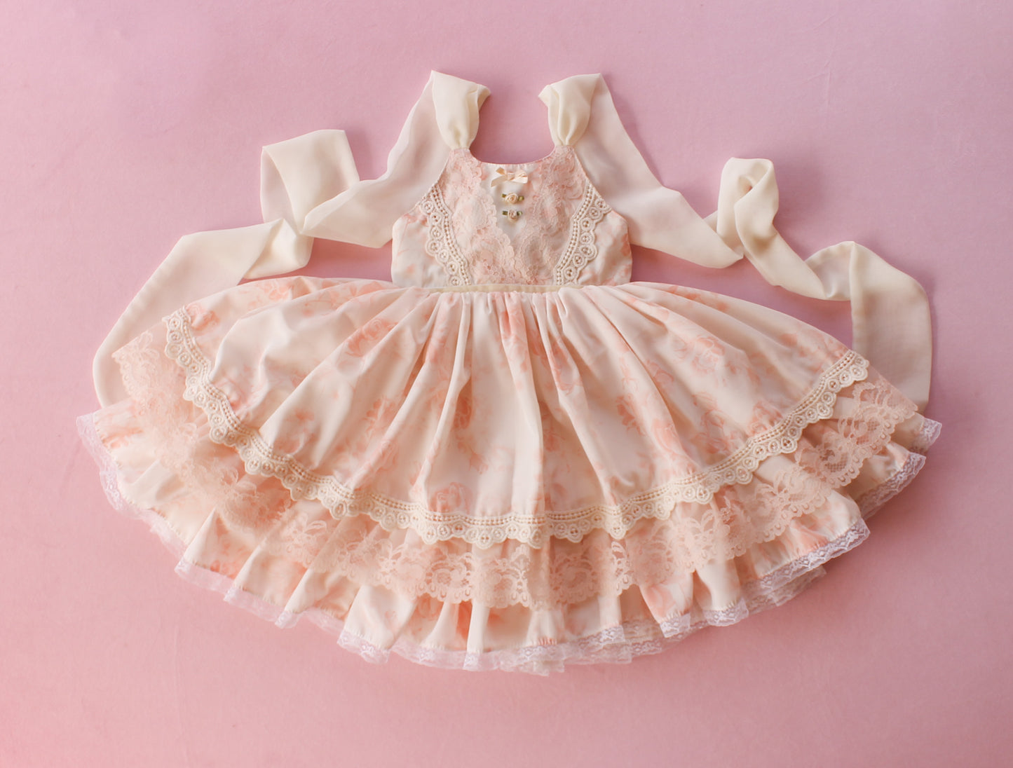 Moonlight in Paris Showcase listing for Nora M.