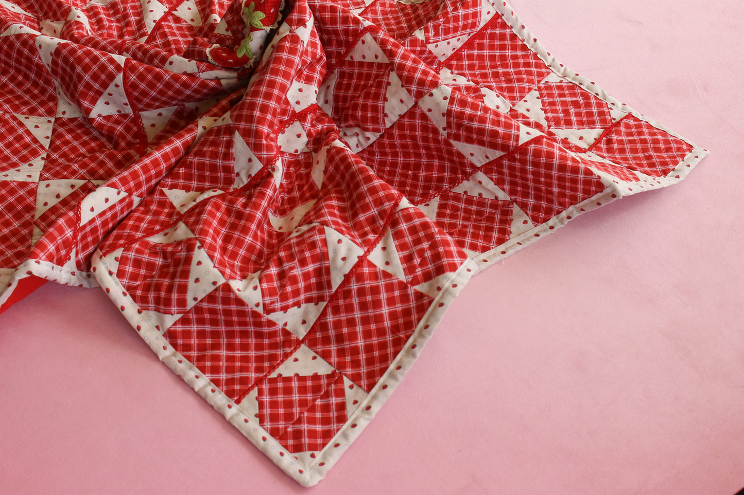 Strawberry Gingham Quilt