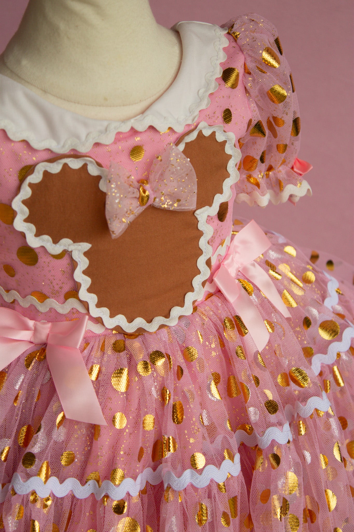 Gingerbread Minnie/ Fuchsia Custom for Alina A.