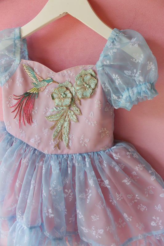 Hummingbird Meadow | Size 4