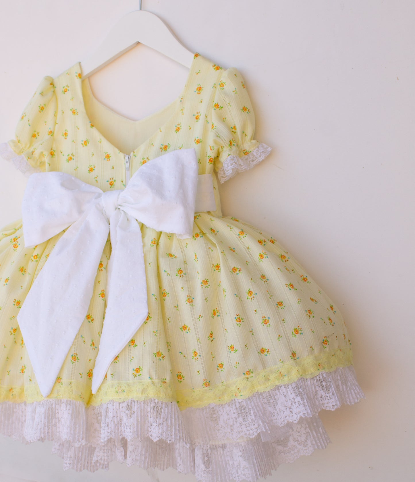 Daffodil | Garden party custom