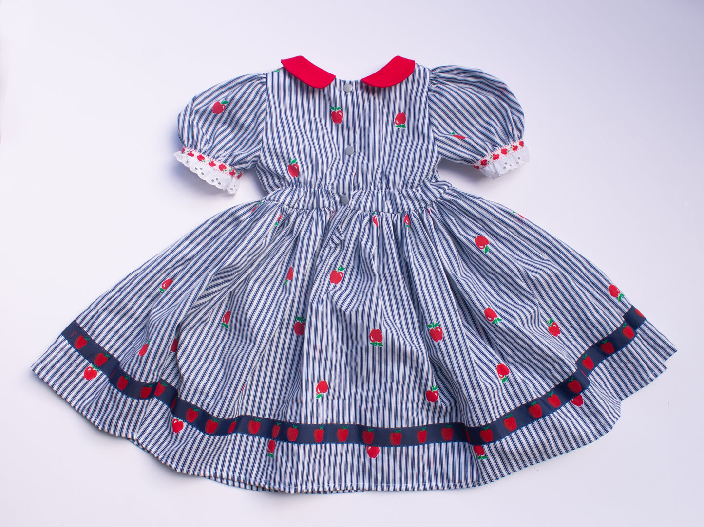 A is for apple | Size 4