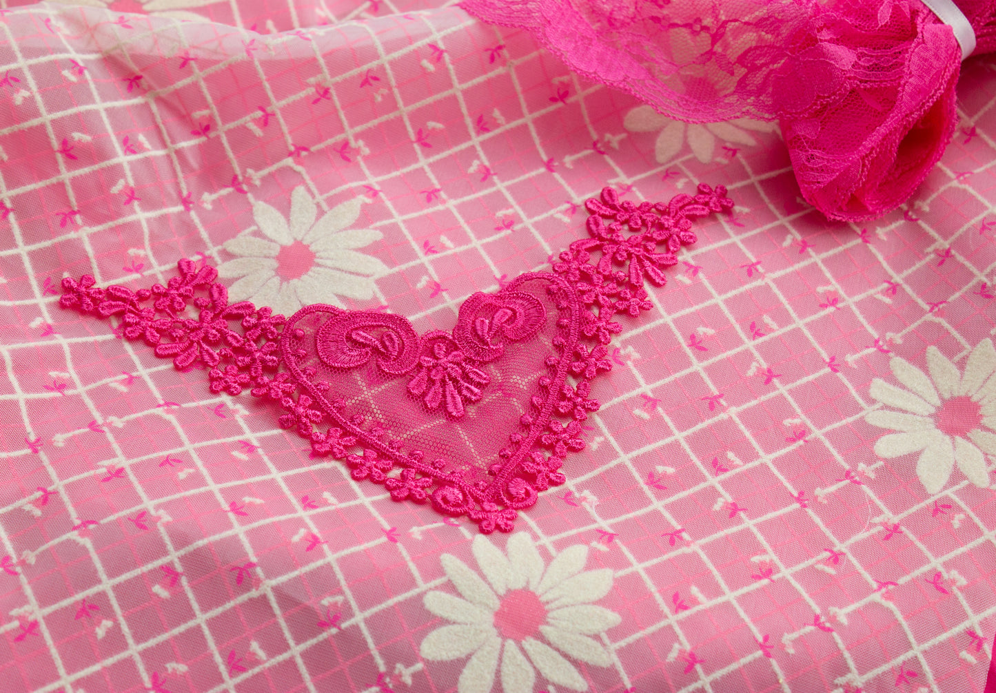 Pretty in pink | Hearts and Roses custom
