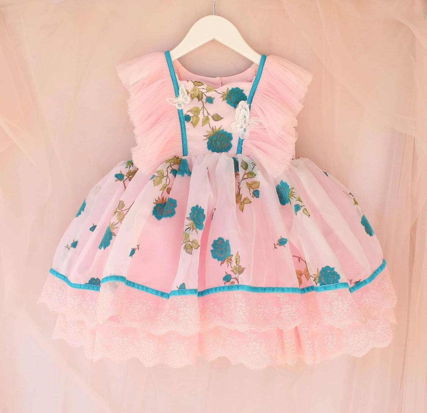 Blue Rosalie | Showcase listing for Terri C.