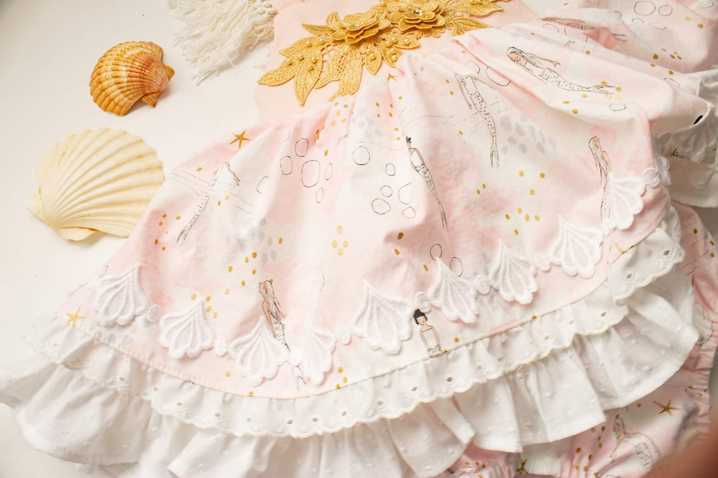 Magic waves | Showcase listing for Kristina W