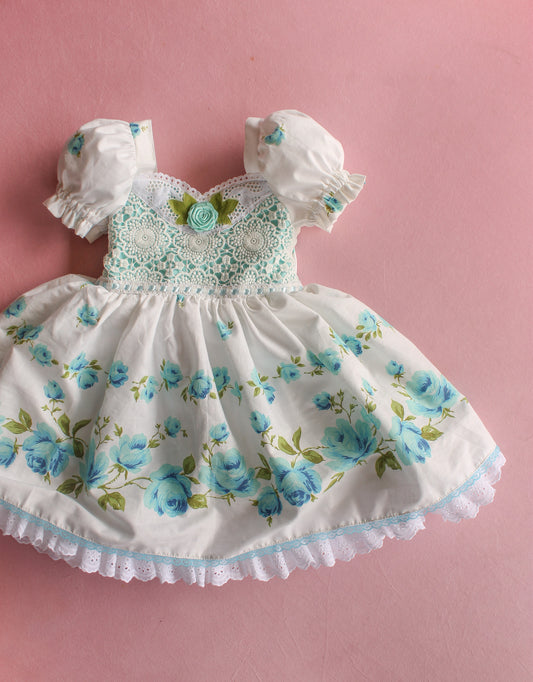 Tiffany  Roses | Size 5