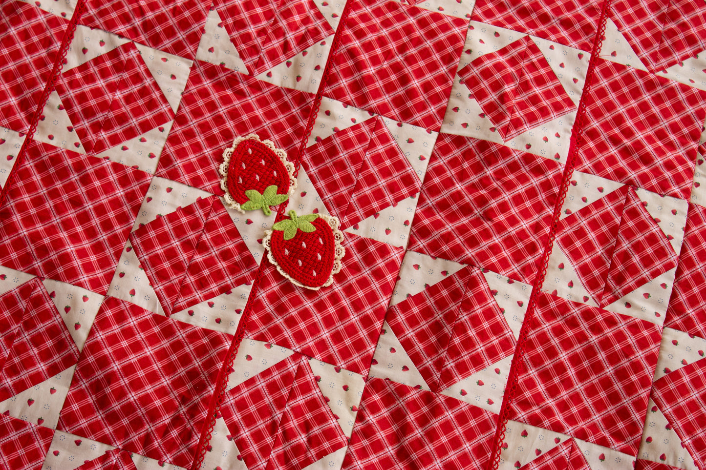 Strawberry Gingham Quilt