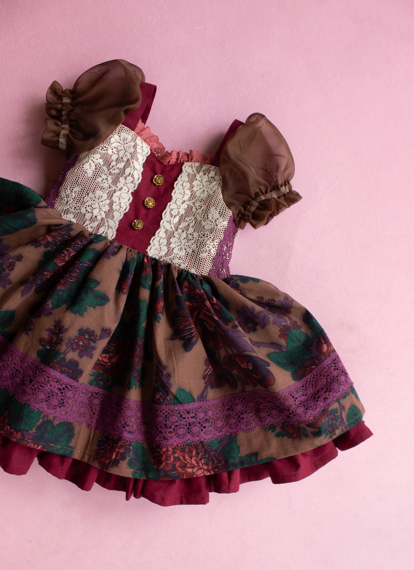 Moody Merlot | Size 4