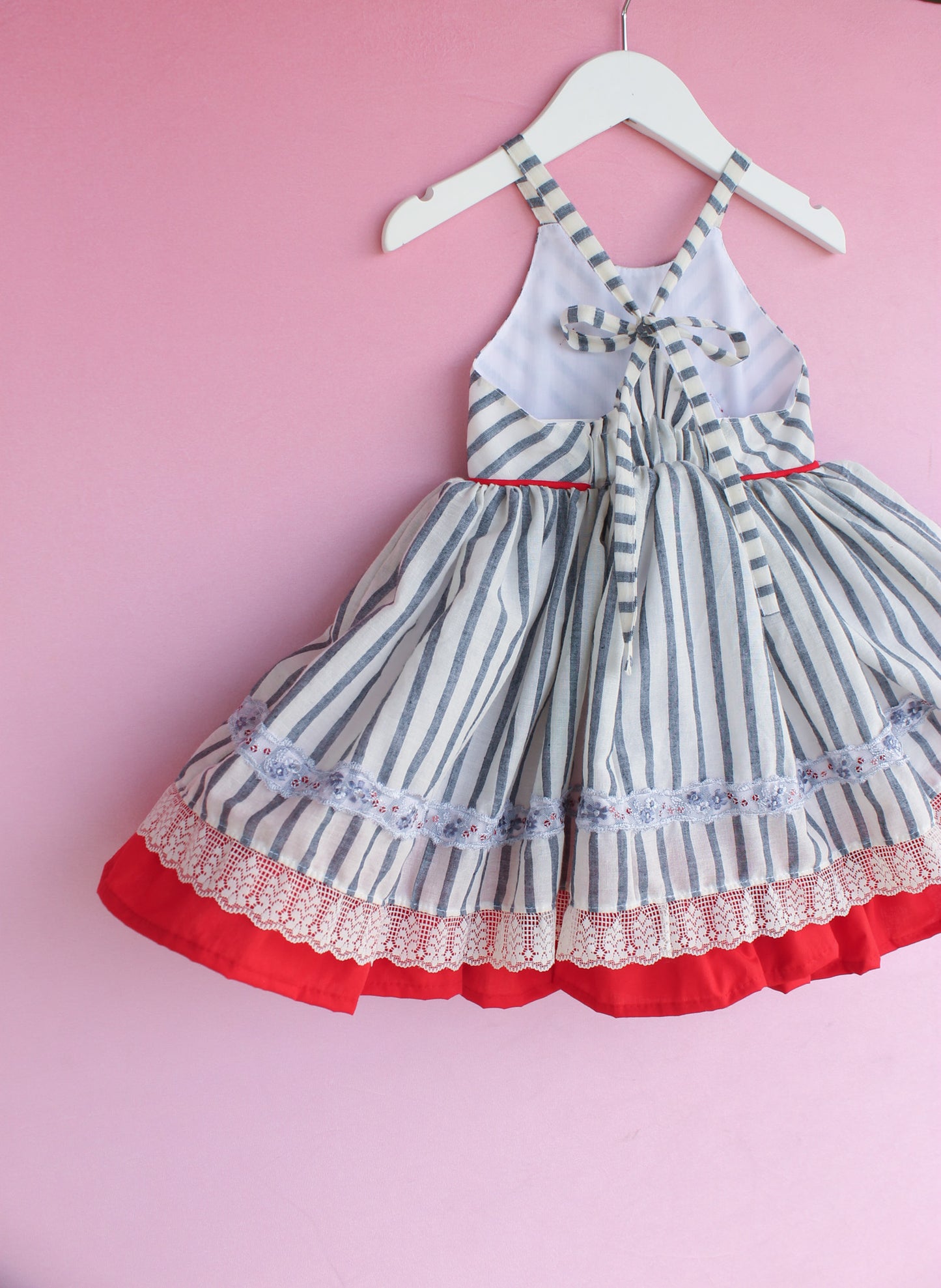 Red white and butterflies | custom size