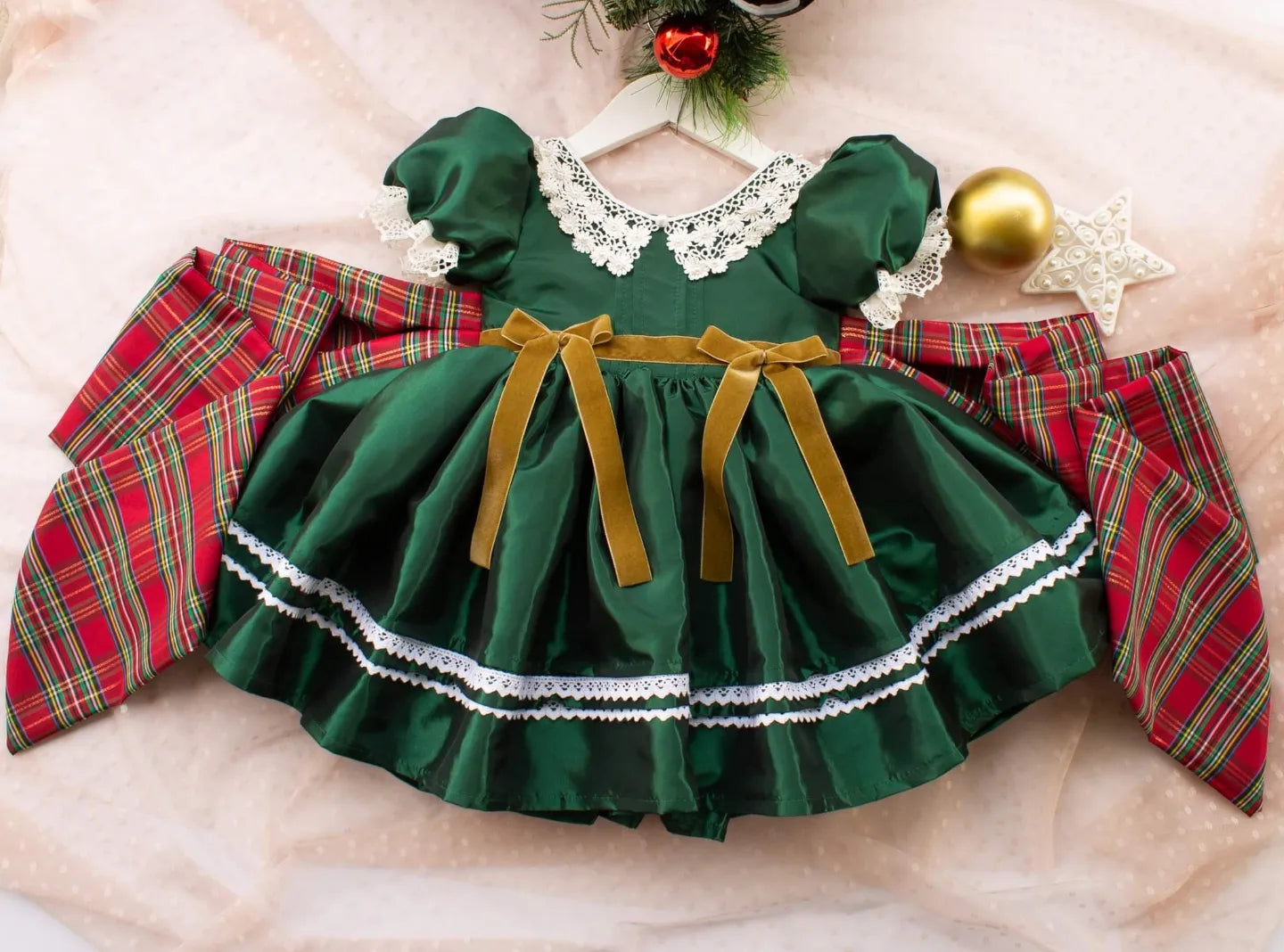 Alpine Frost|  Showcase listing for Alina A.