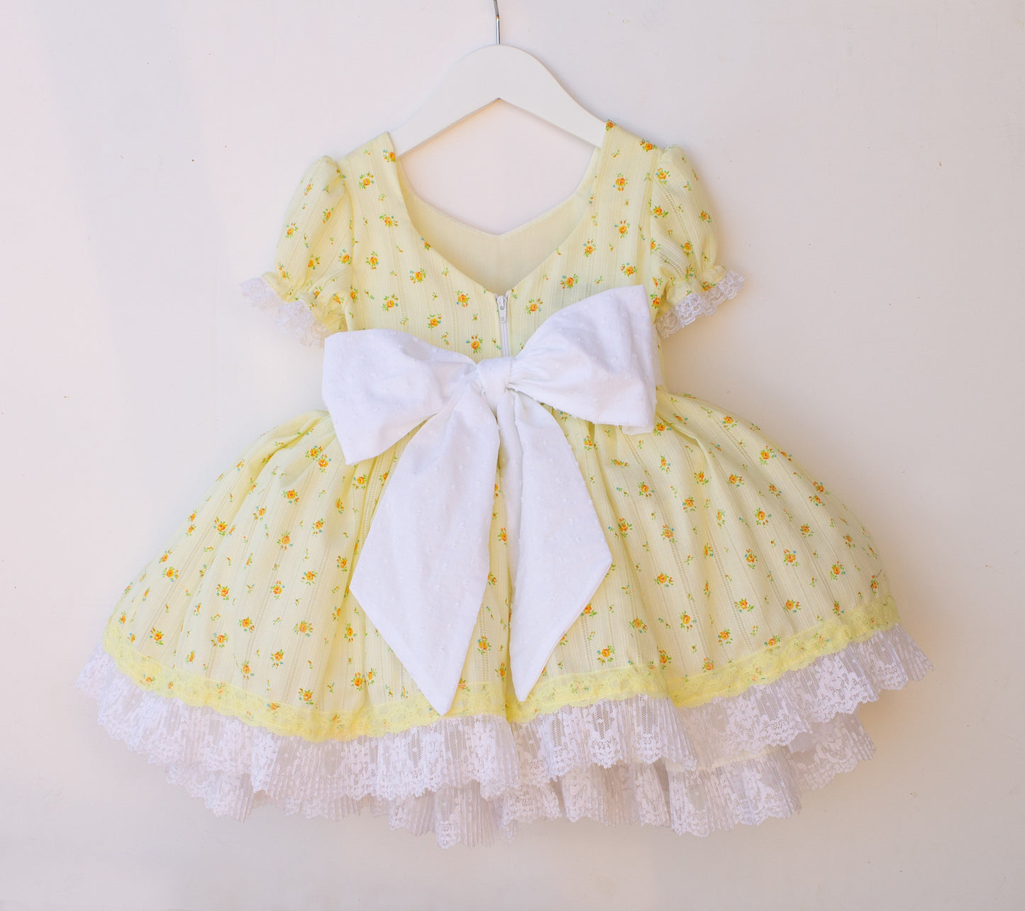 Daffodil | Garden party custom