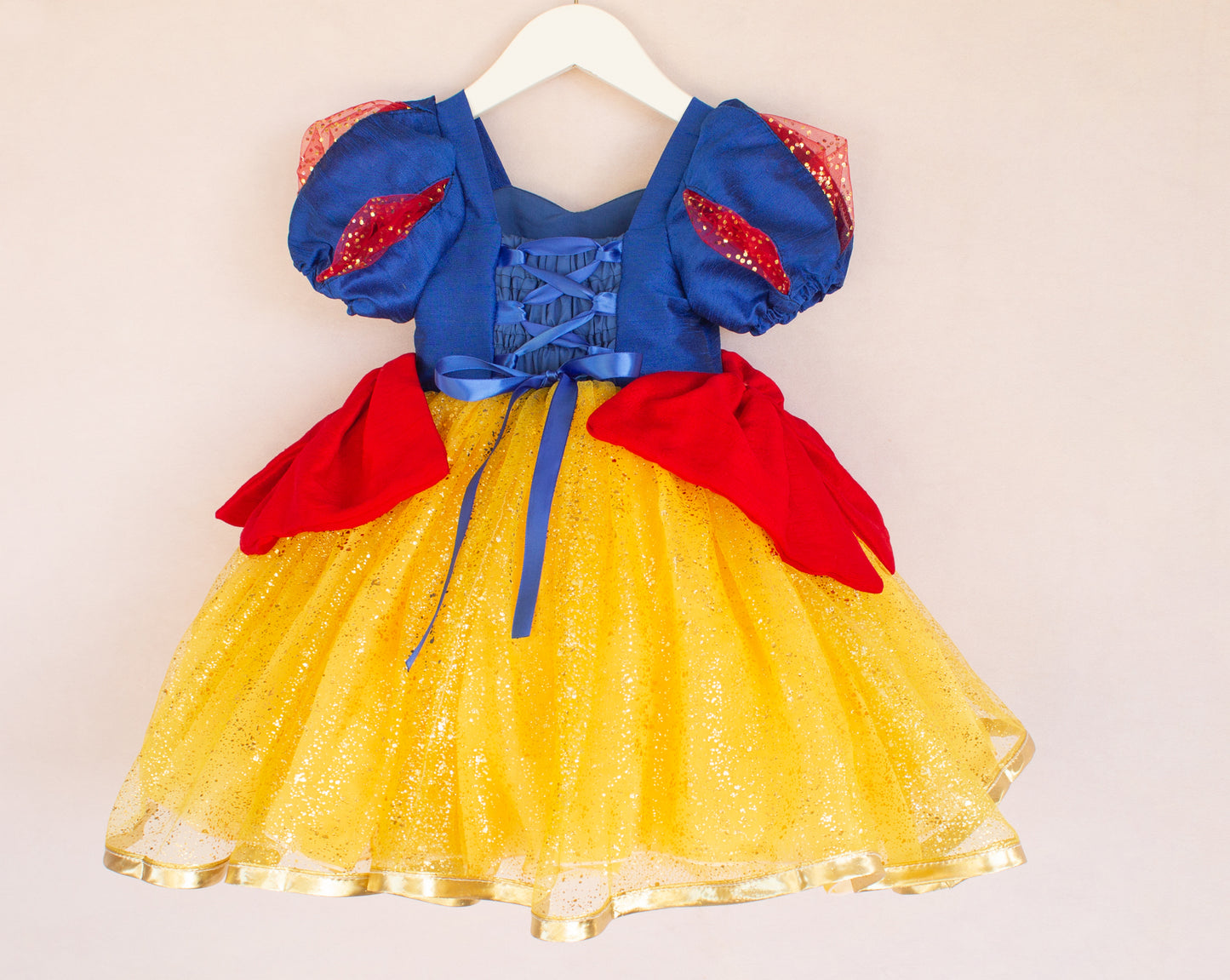 Snow |  Showcase listing for Marylynn B.