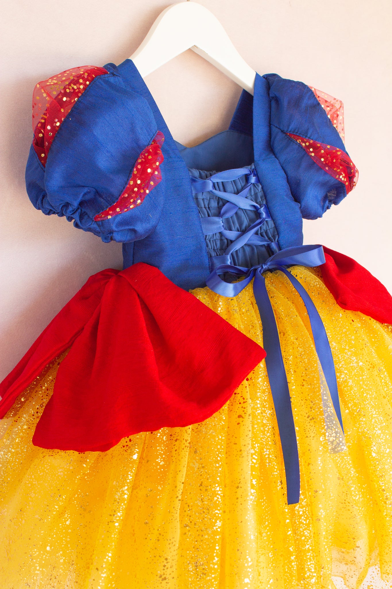 Snow |  Showcase listing for Marylynn B.