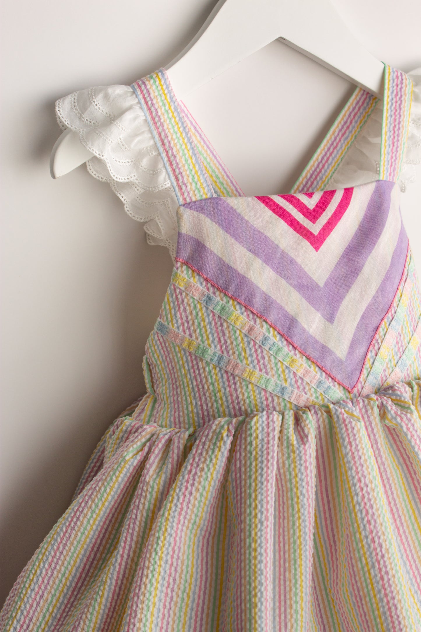 Retro rainbow | May flowers custom