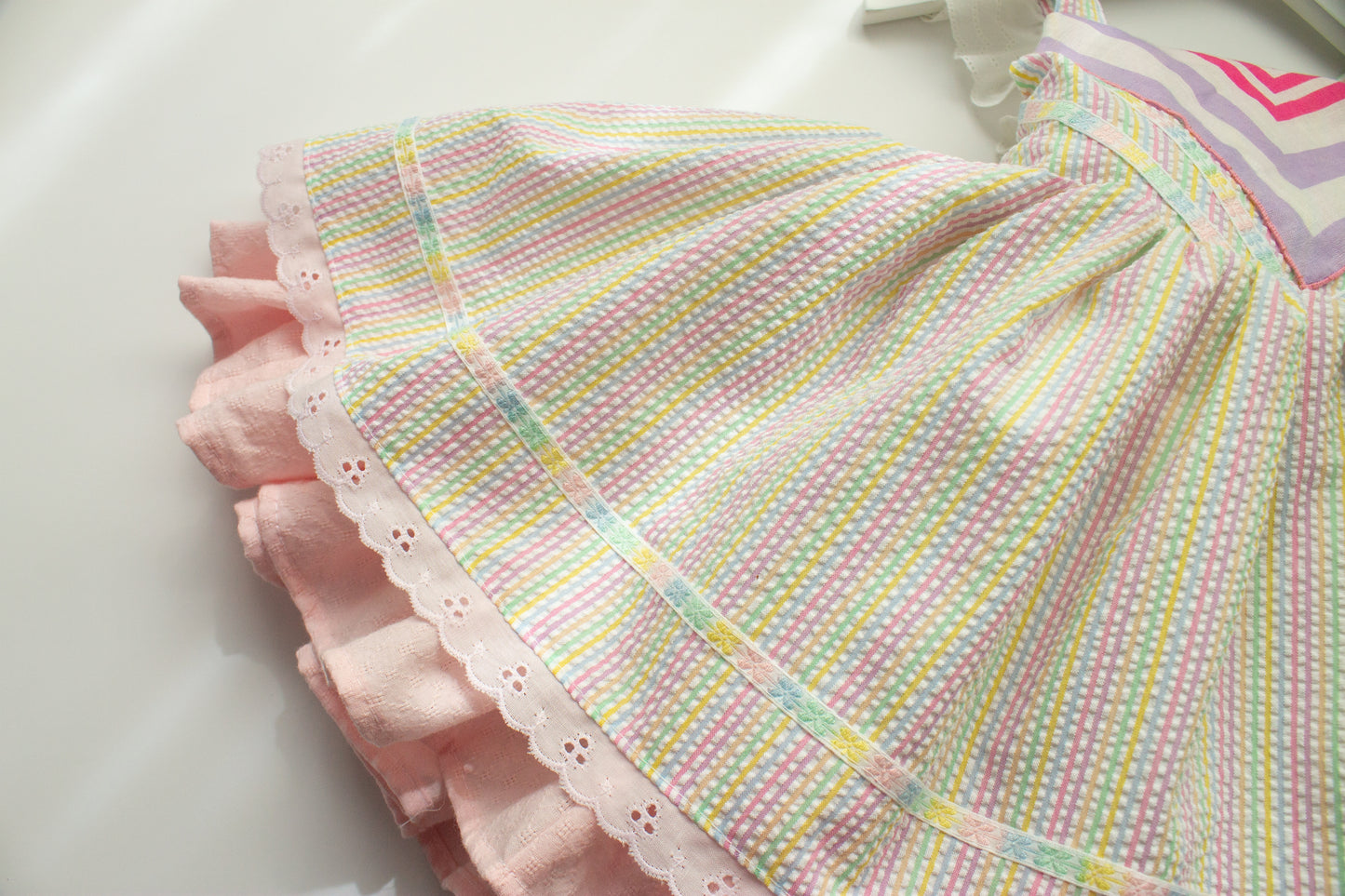 Retro rainbow | May flowers custom