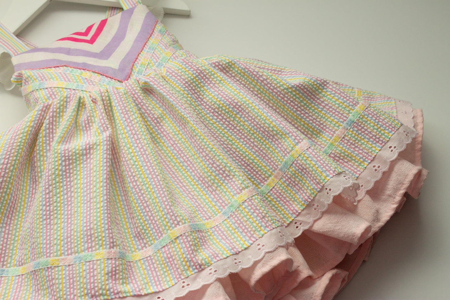 Retro rainbow | May flowers custom